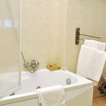 Ideal فندق مبيت وإفطار